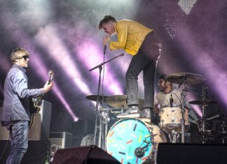 Kaiser Chiefs Warn Fans Not to Accept Friend Requests from Frontman Ricky Wilson