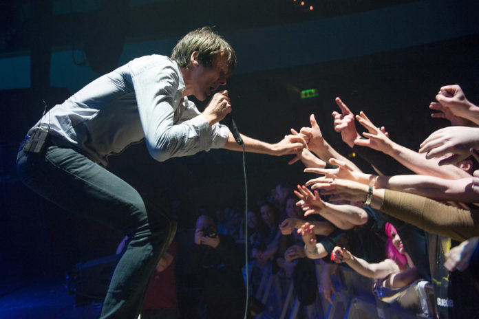 Song Review: “Don’t Be Afraid If Nobody Loves You” by Suede