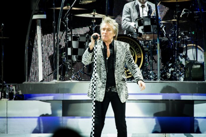 Rod Stewart Announces New Album “Blood Red Roses”