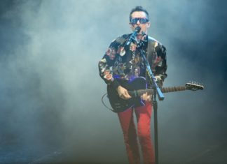 MUSE “Simulation Theory”: a Technophobic, Uninspired Shot in the Dark