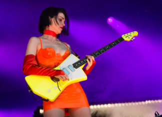 St. Vincent Plays Nirvana, Jimi Hendrix, Led Zeppelin, and Pantera Riffs