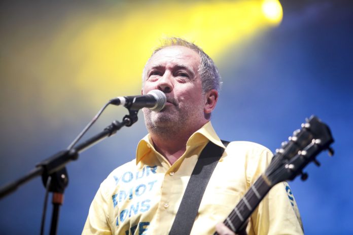 Buzzcocks’ Lead Singer Pete Shelley Dies at 63