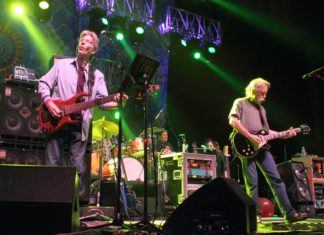 New Grateful Dead Live Album with Unreleased Tracks Coming in November
