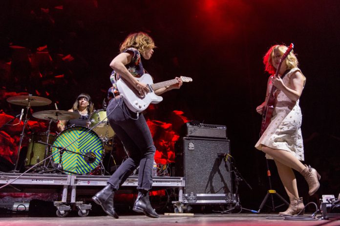“Sleater-Kinney” Drummer Janet Weiss Quits Band After 24 Years