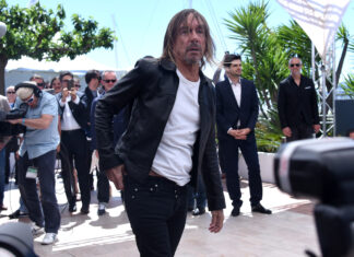 Watch Iggy Pop Cover Lou Reed’s “Walk On The Wild Side” With the Help of Special Guests
