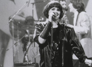 Linda Ronstadt is Getting a Biopic With Selena Gomez in the Lead Role